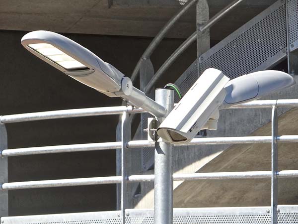 Eclairage LED pour Aeroport de Paris - Parking Air France T2E-2F Roissy 2012 - Utilisation Nicole Innolumis 56w et Lumatube option Dali